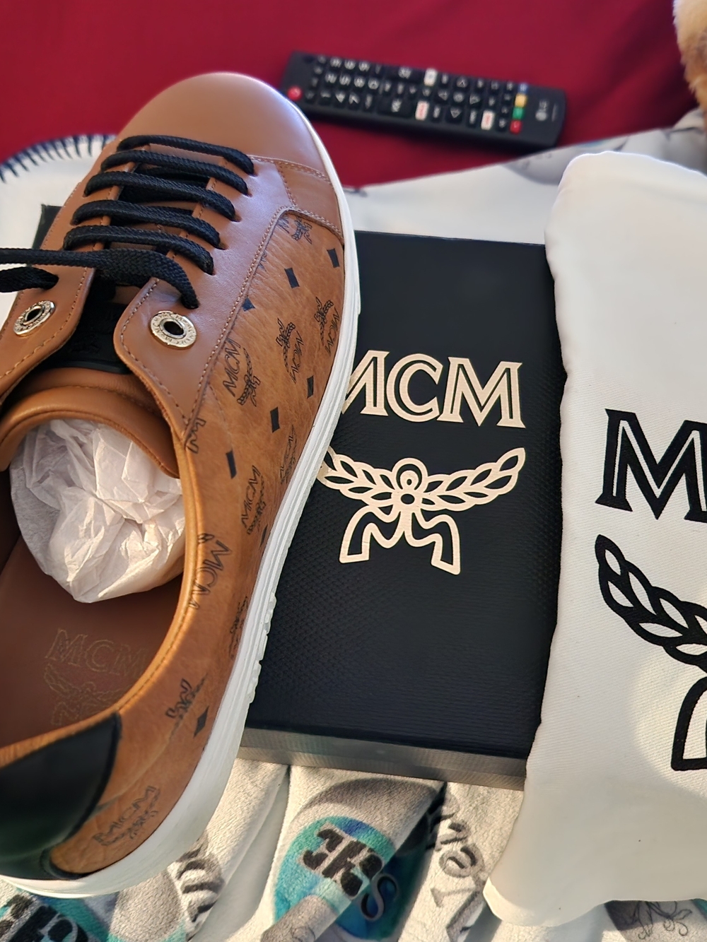 MCM Men's Cognac Leather Low-Top Sneaker - Cognac/Black